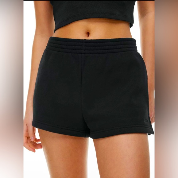 Aritzia Pants - ARITZIA Women’s shorts. Cozy perfect. 2XS. Fleece sweatshorts. TNA. NWT